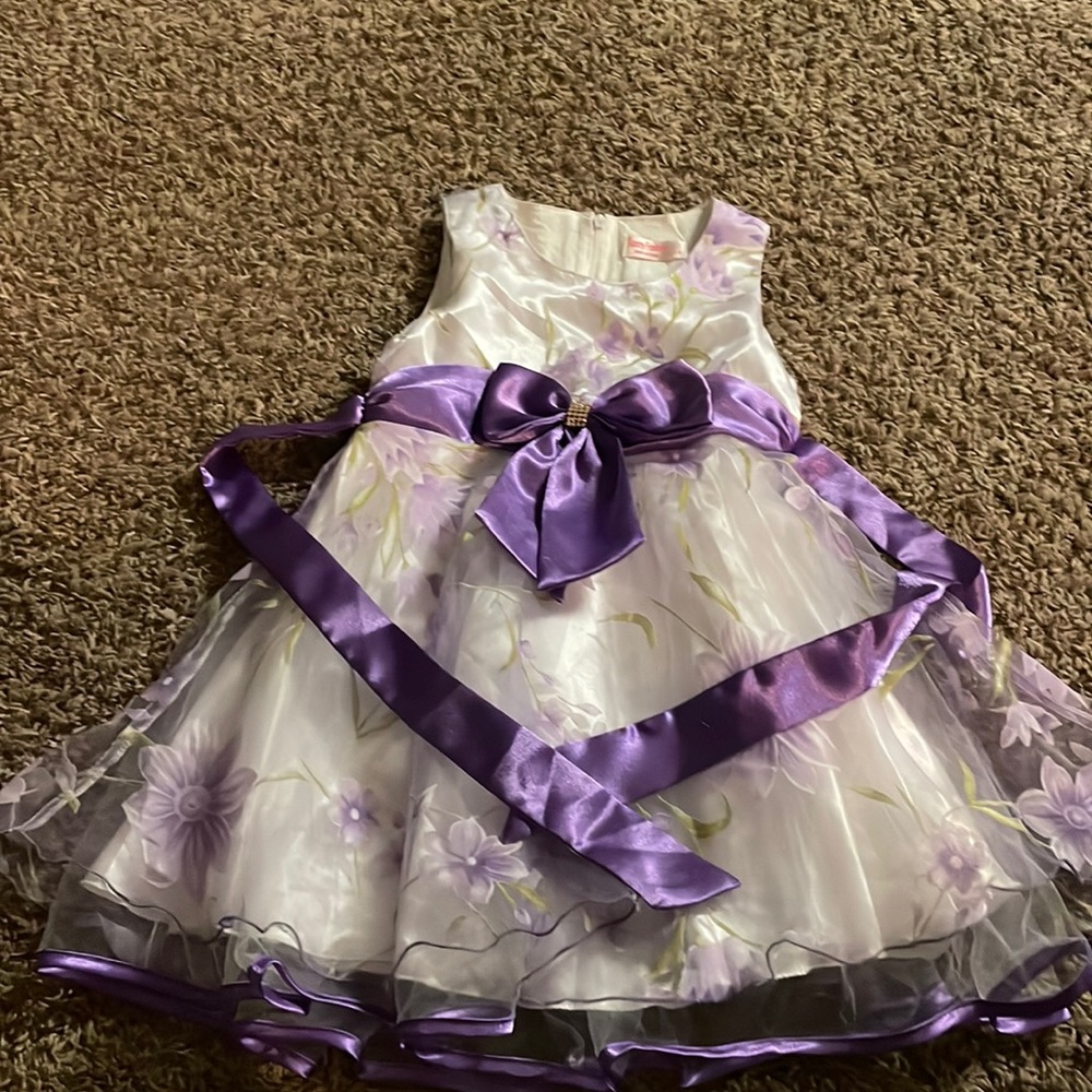 Girls dress